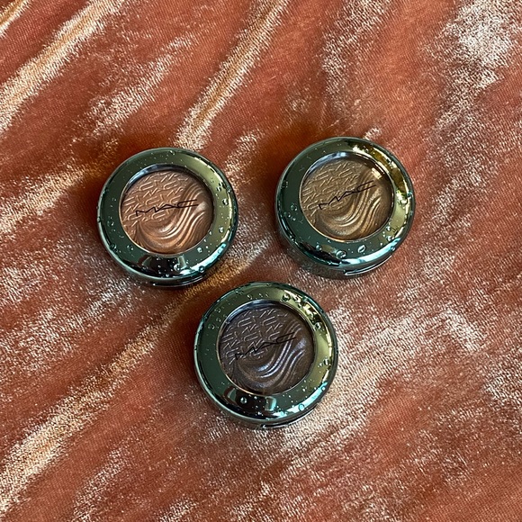 🌊SOLD💫MAC Extra Dimension Eyeshadow Lot NIB🌊 - Picture 1 of 4